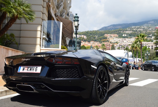 Lamborghini Aventador LP700-4 Roadster