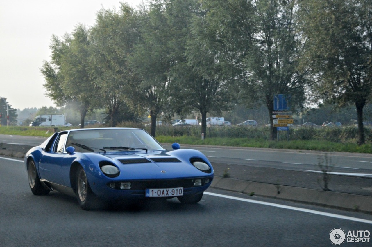 Lamborghini Miura P400