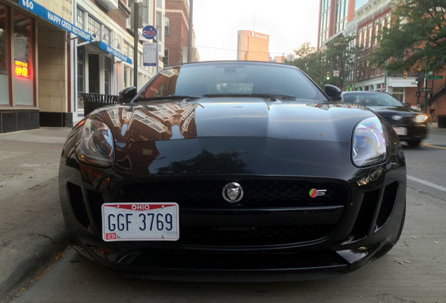 Jaguar F-TYPE S V8 Convertible