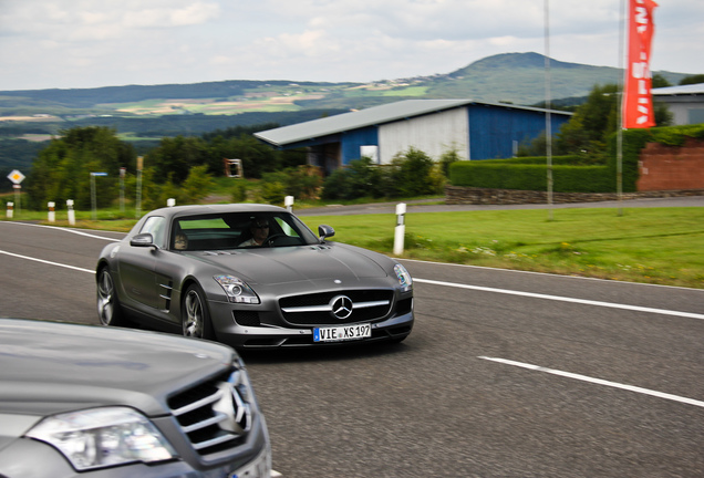 Mercedes-Benz SLS AMG