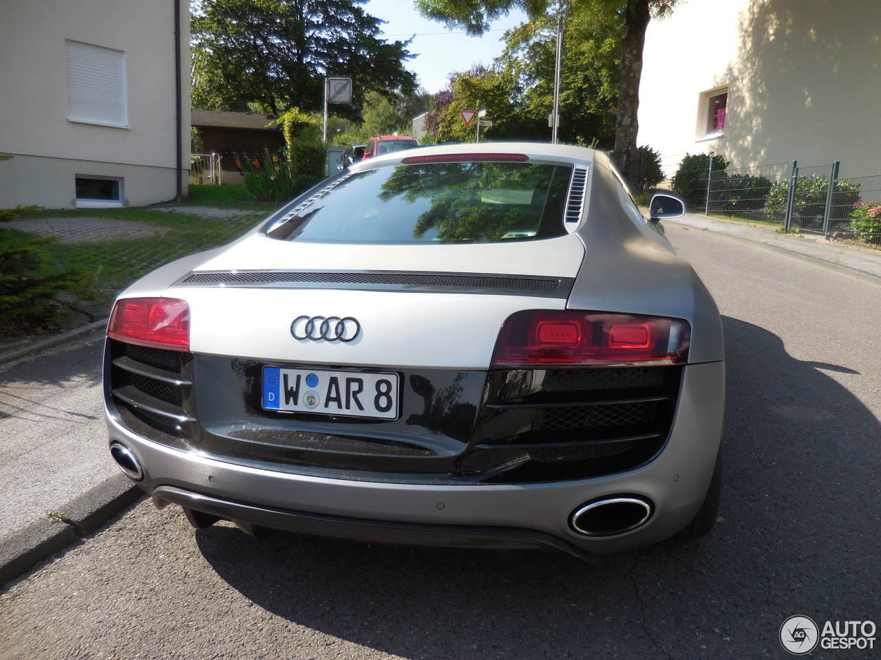 Audi R8 V10