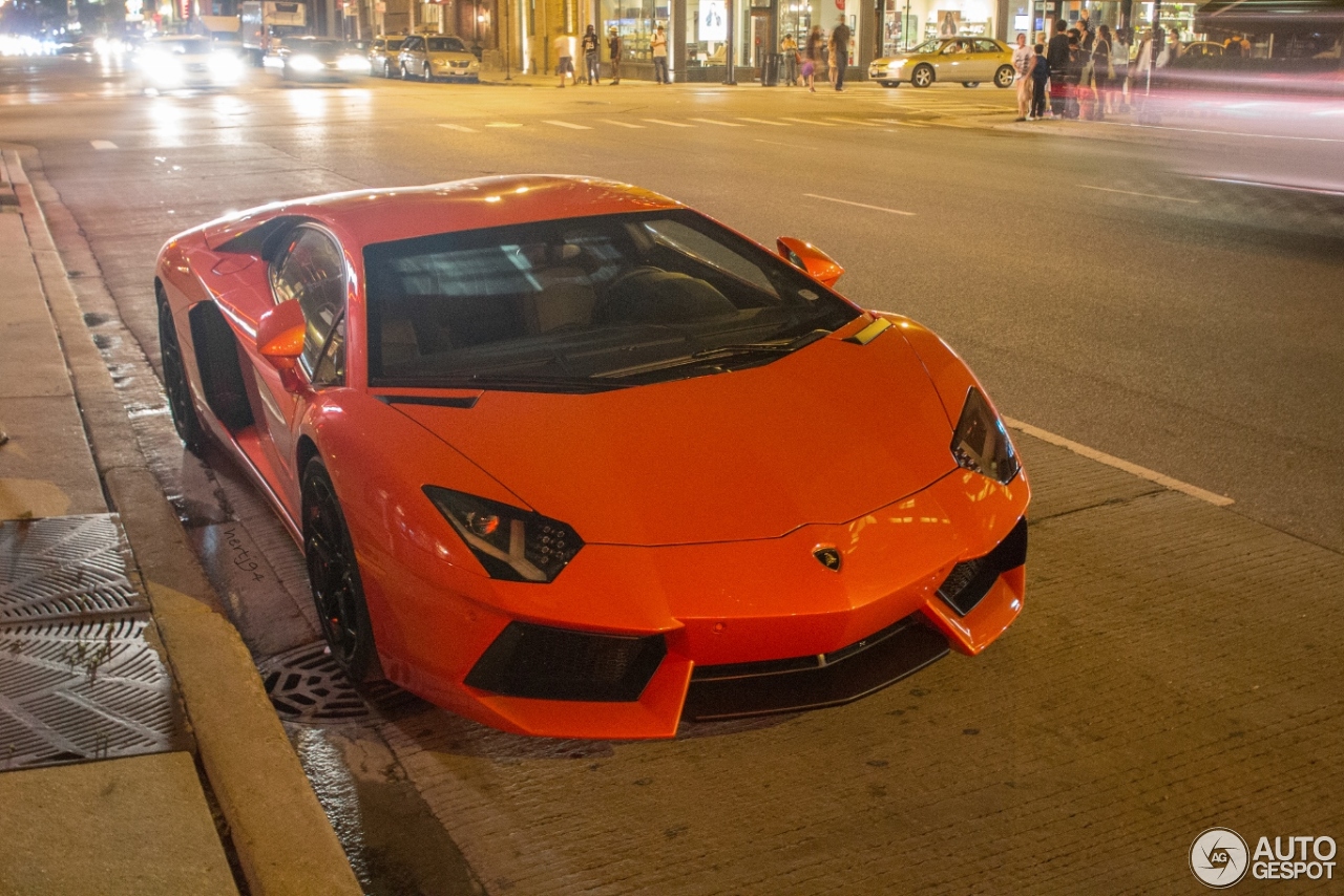 Lamborghini Aventador LP700-4