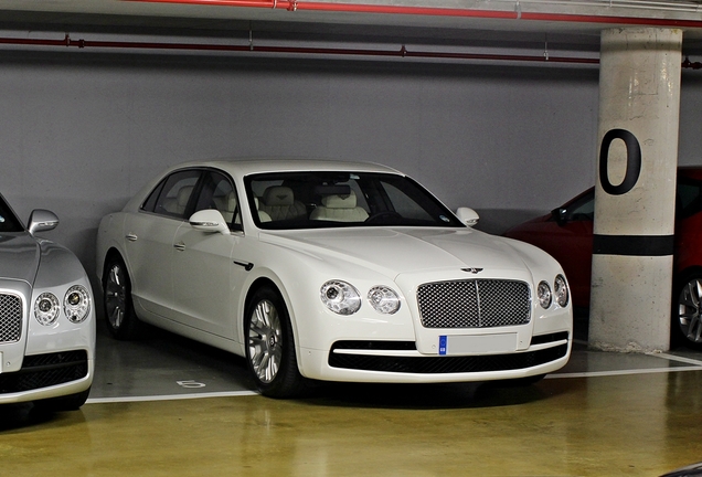 Bentley Flying Spur V8