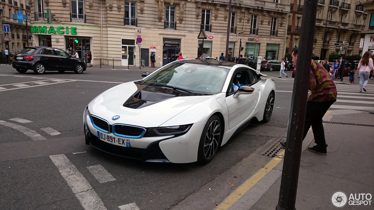 BMW i8