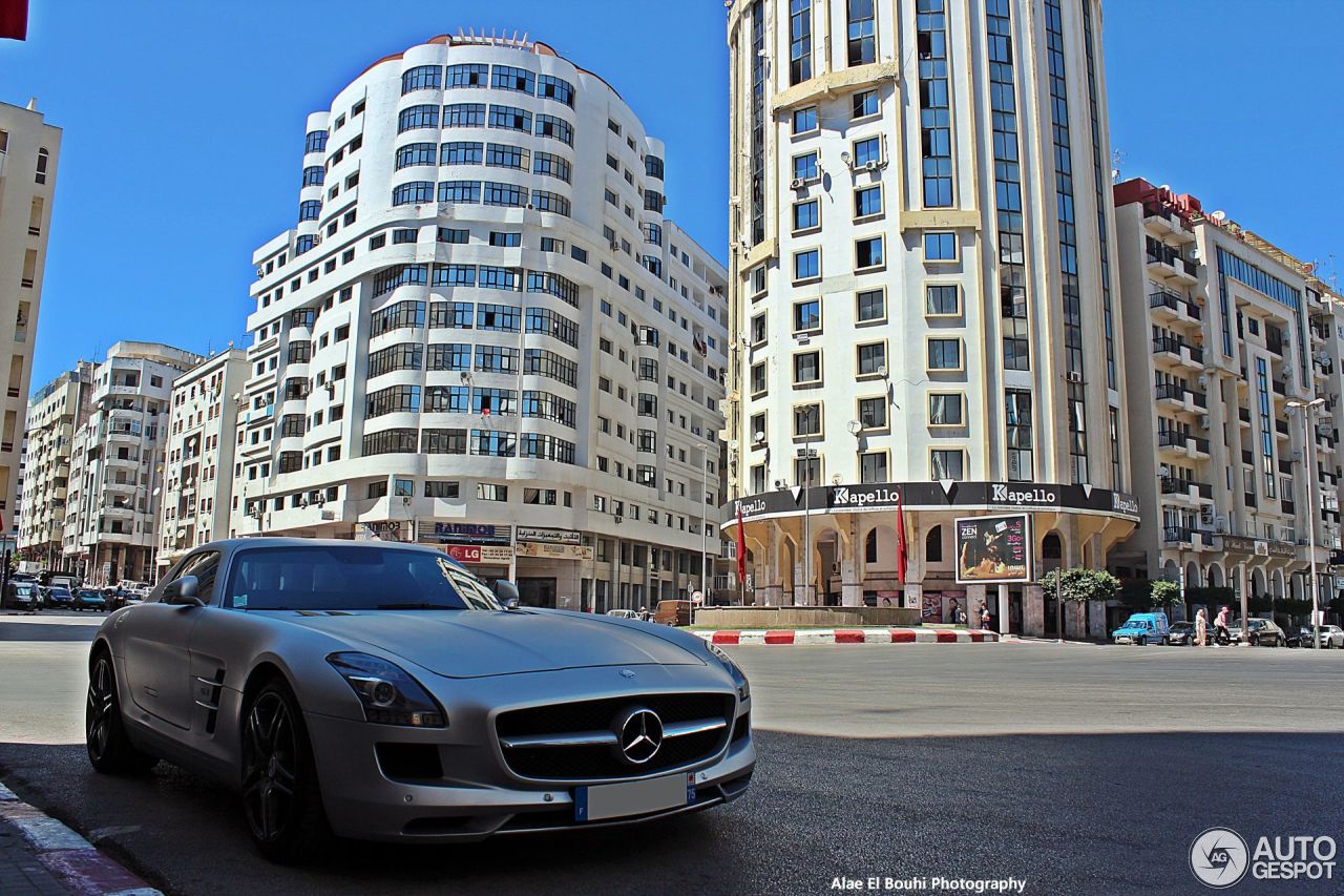 Mercedes-Benz SLS AMG