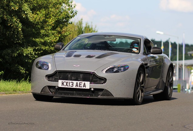 Aston Martin V12 Vantage S