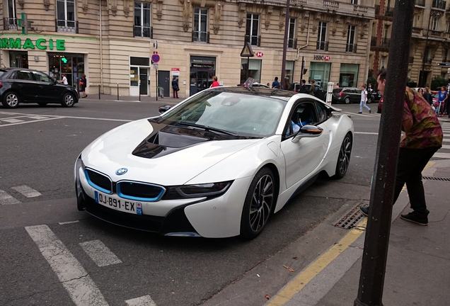 BMW i8