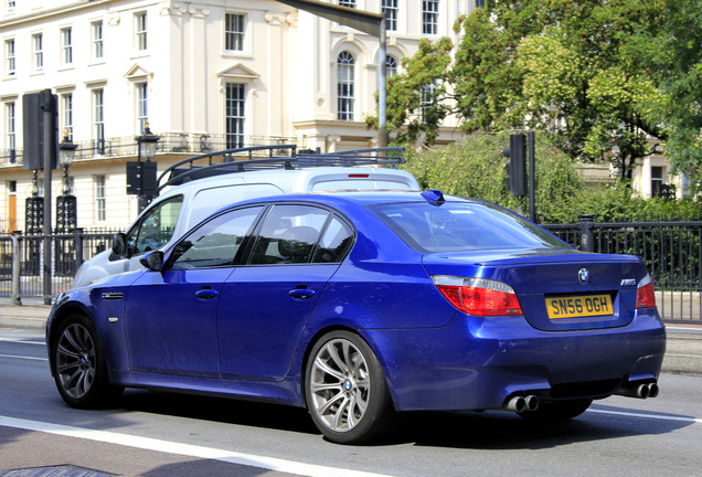 BMW M5 E60 2005