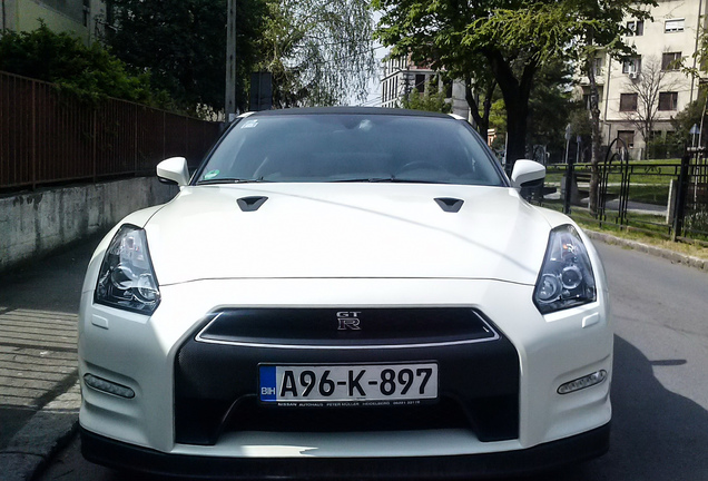 Nissan GT-R 2011