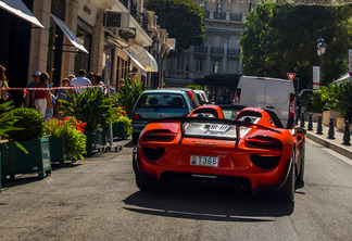 Porsche 918 Spyder Weissach Package