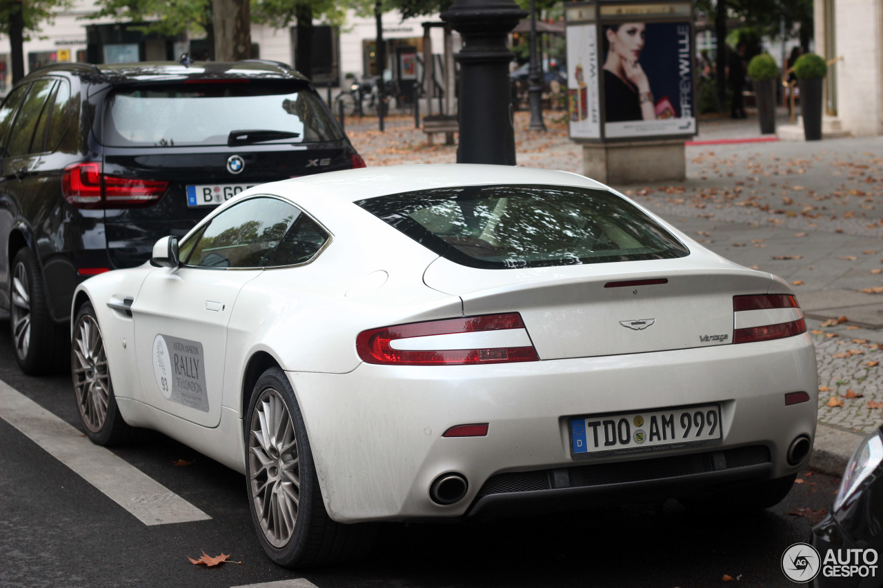 Aston Martin V8 Vantage