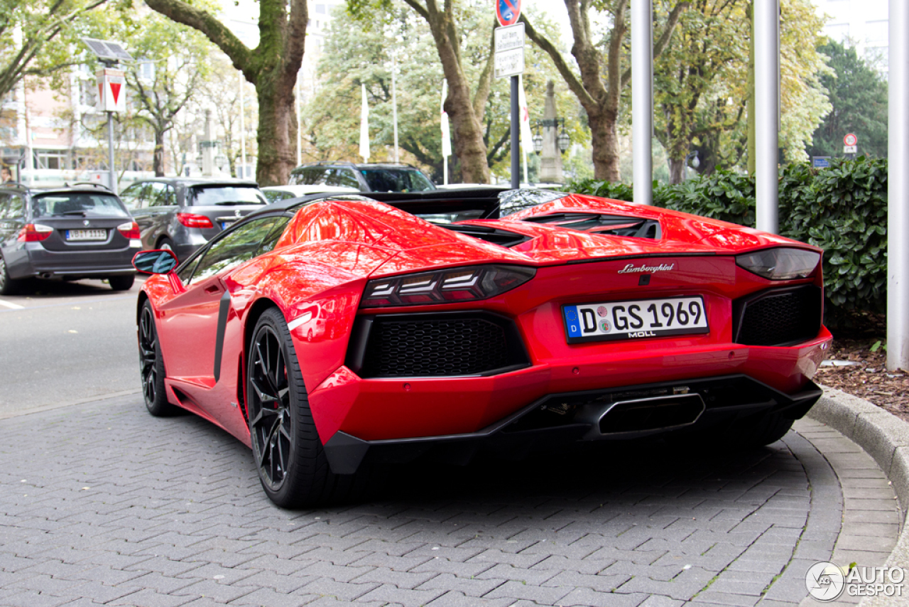 Lamborghini Aventador LP700-4 Roadster