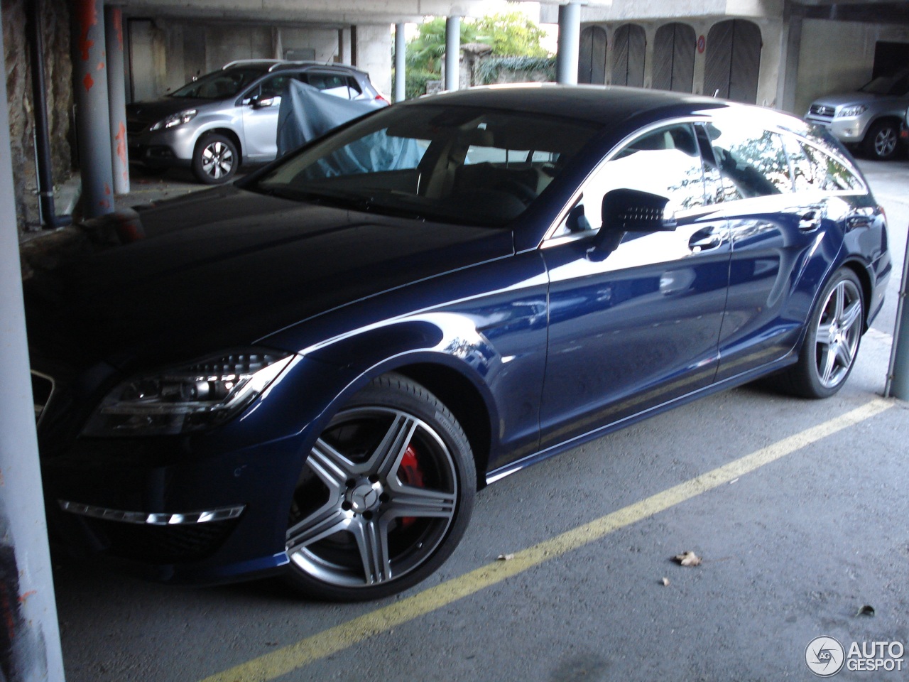 Mercedes-Benz CLS 63 AMG X218 Shooting Brake