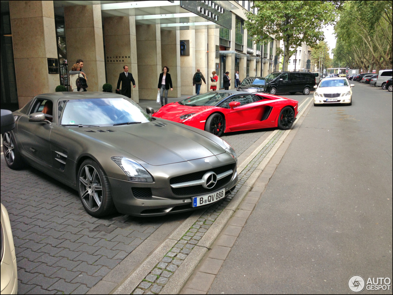 Mercedes-Benz SLS AMG