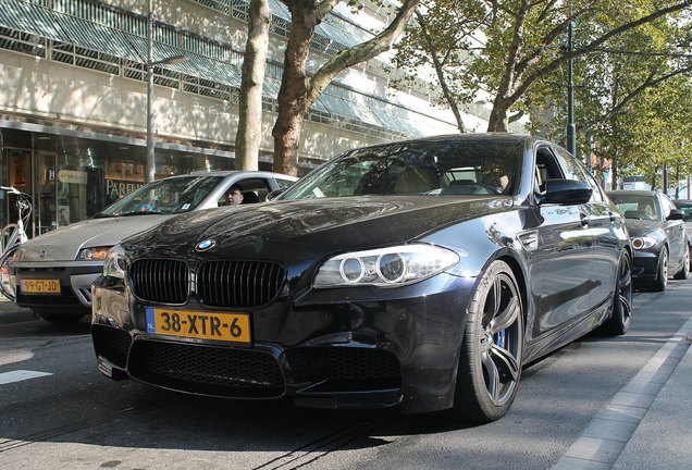 BMW M5 F10 2011