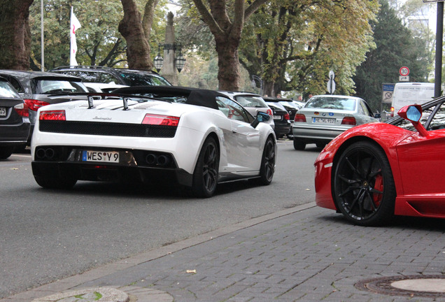 Lamborghini Aventador LP700-4 Roadster