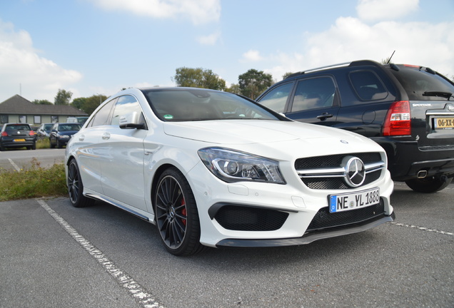 Mercedes-Benz CLA 45 AMG C117