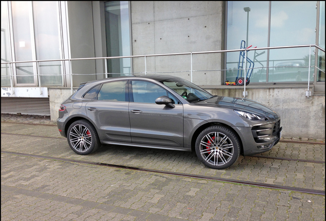 Porsche 95B Macan Turbo