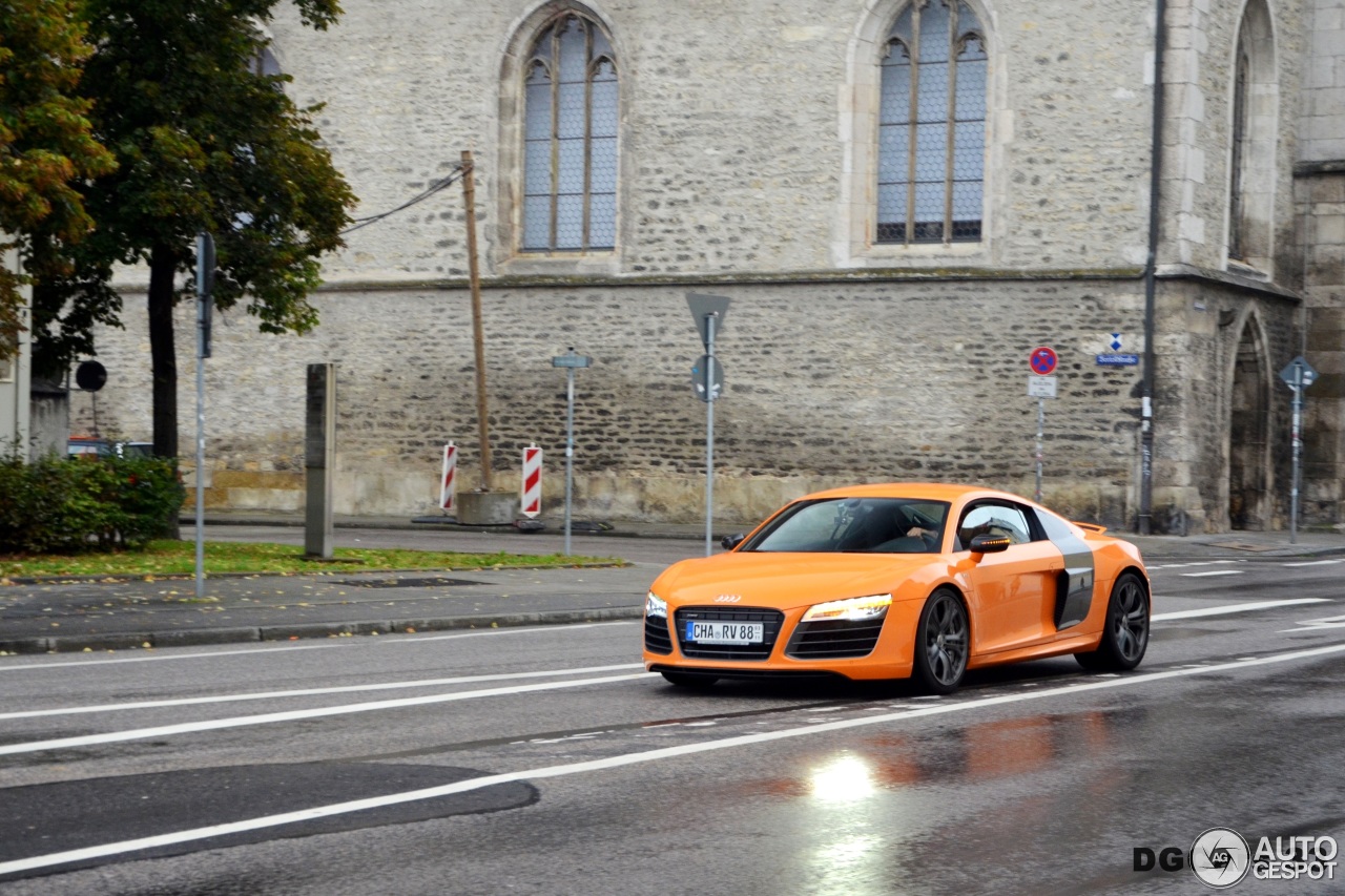 Audi R8 V10 Plus 2013