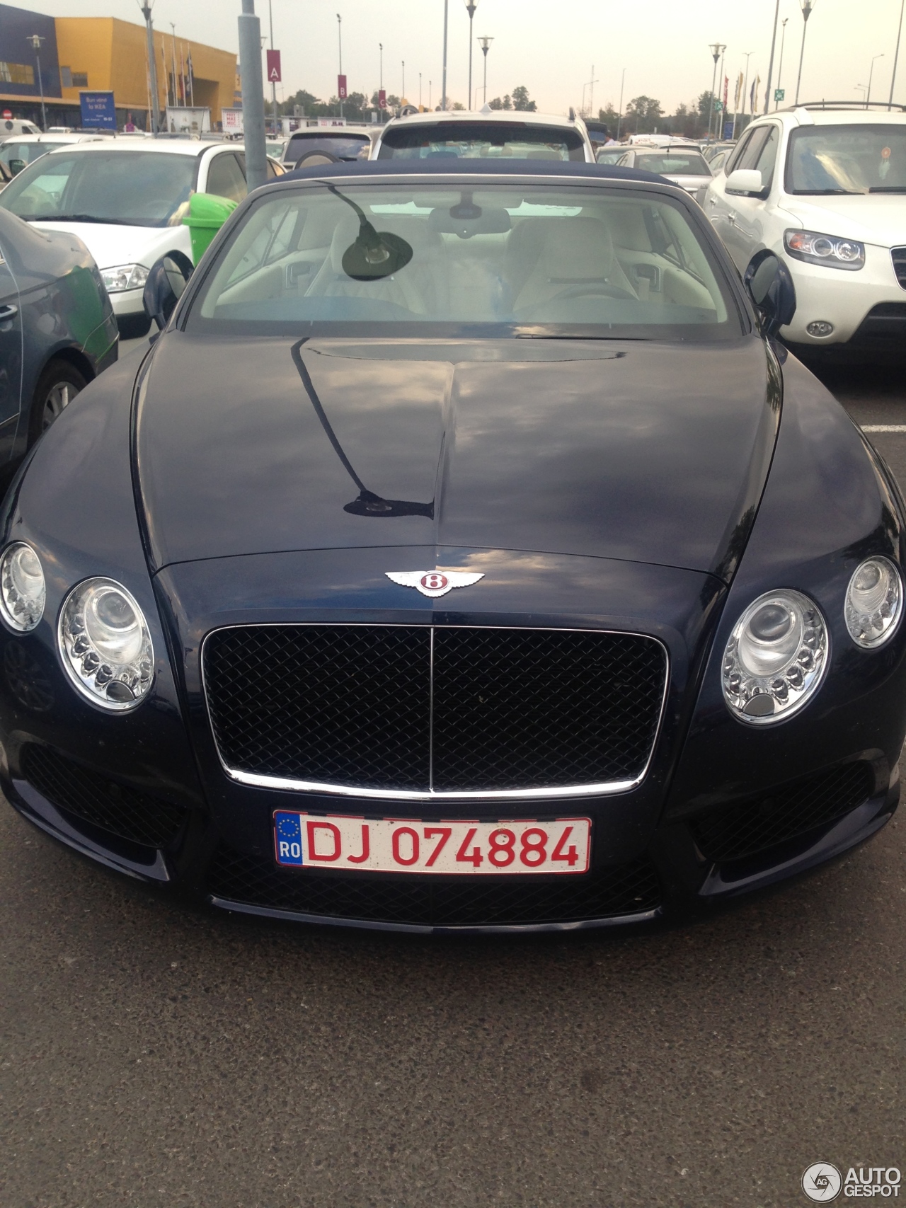 Bentley Continental GTC V8