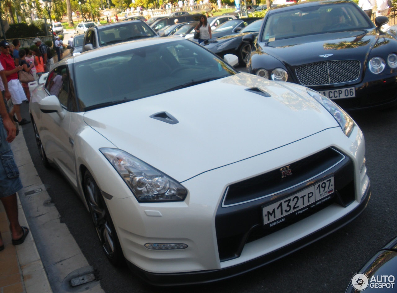 Nissan GT-R 2011