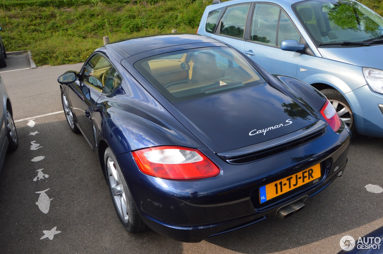 Porsche 987 Cayman S