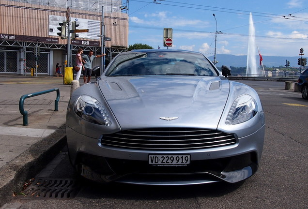 Aston Martin Vanquish 2013