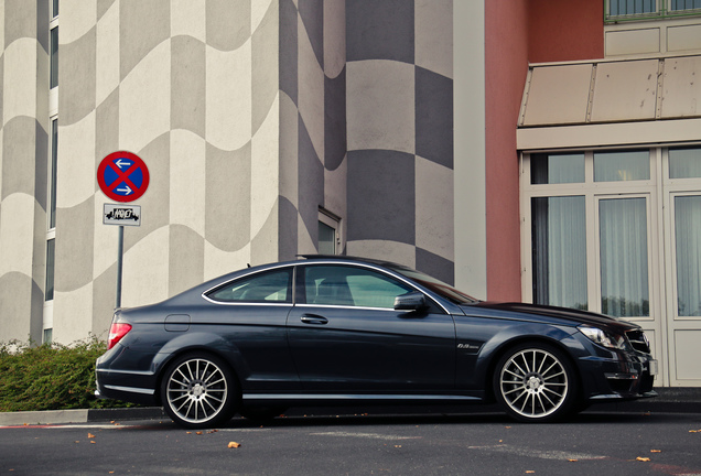 Mercedes-Benz C 63 AMG Coupé