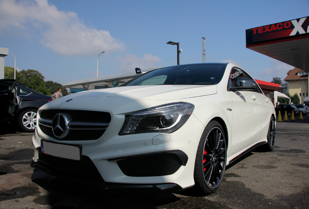 Mercedes-Benz CLA 45 AMG C117