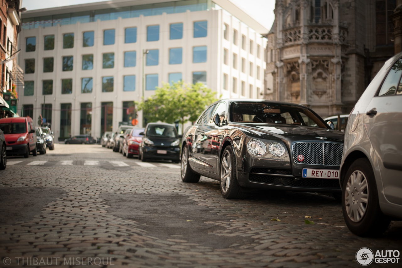 Bentley Flying Spur V8