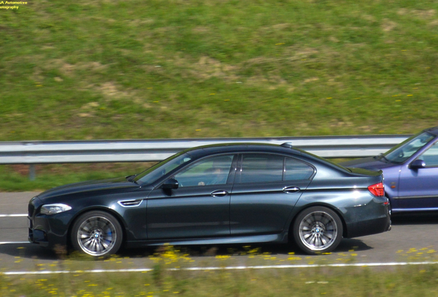 BMW M5 F10 2011