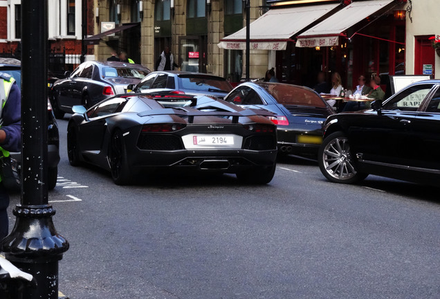 Lamborghini Aventador LP700-4 Roadster