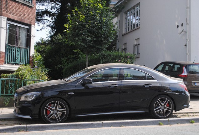 Mercedes-Benz CLA 45 AMG C117