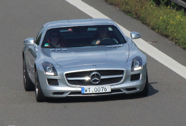 Mercedes-Benz SLS AMG