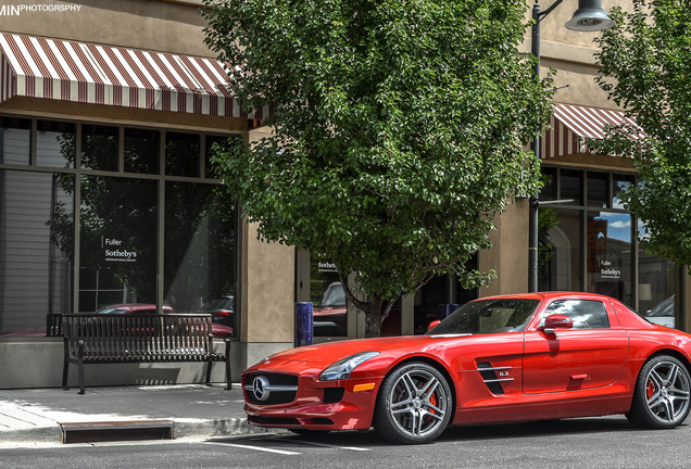 Mercedes-Benz SLS AMG