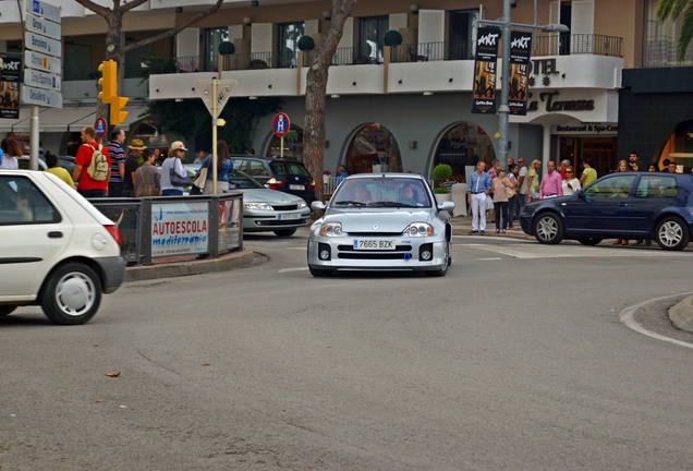 Renault Clio V6