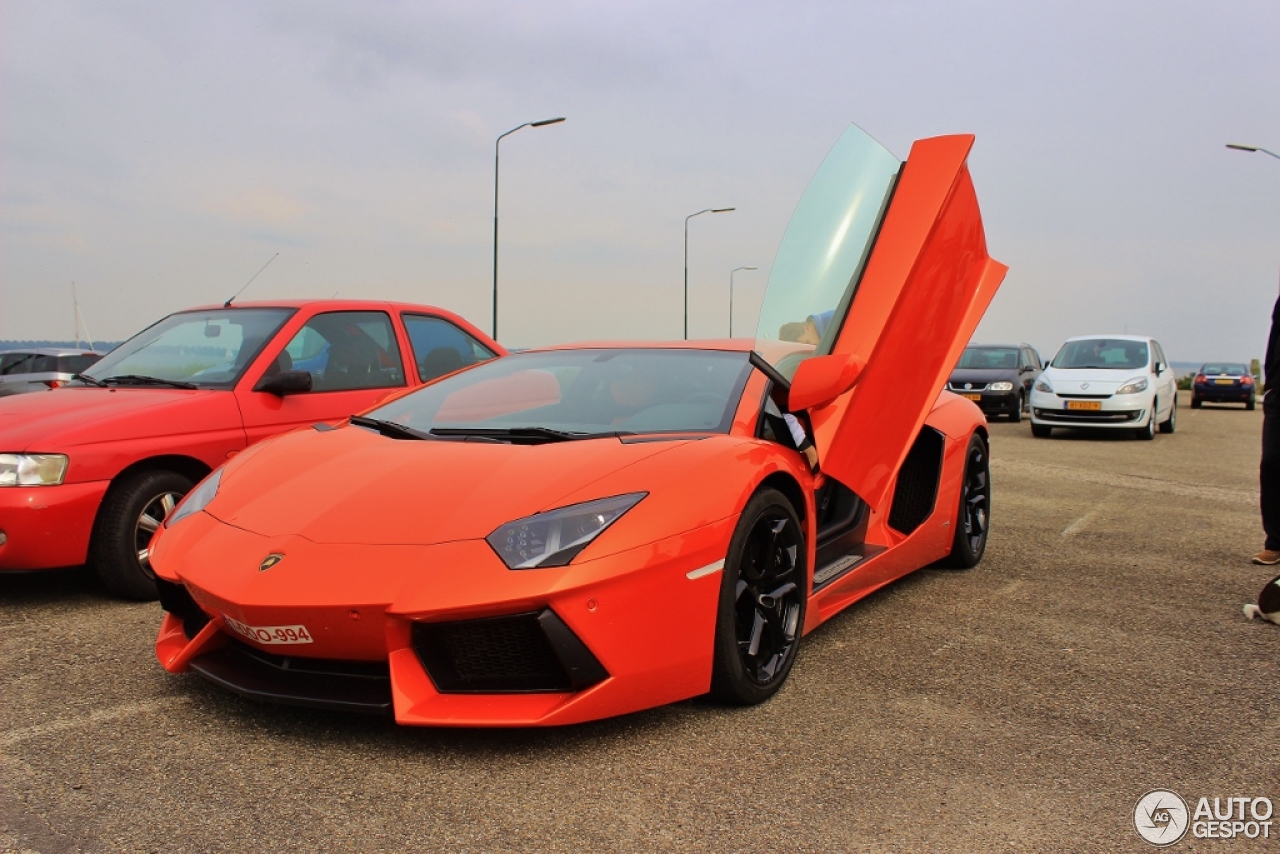 Lamborghini Aventador LP700-4