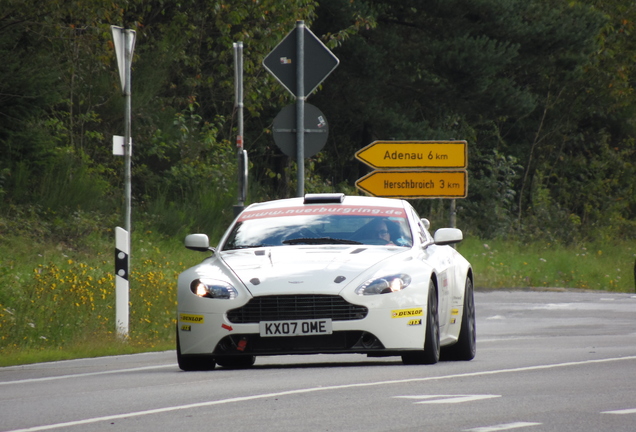 Aston Martin V8 Vantage GT4