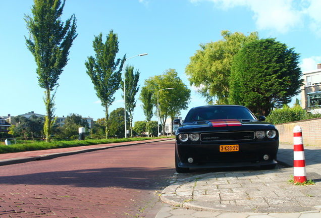 Dodge Challenger SRT-8 392