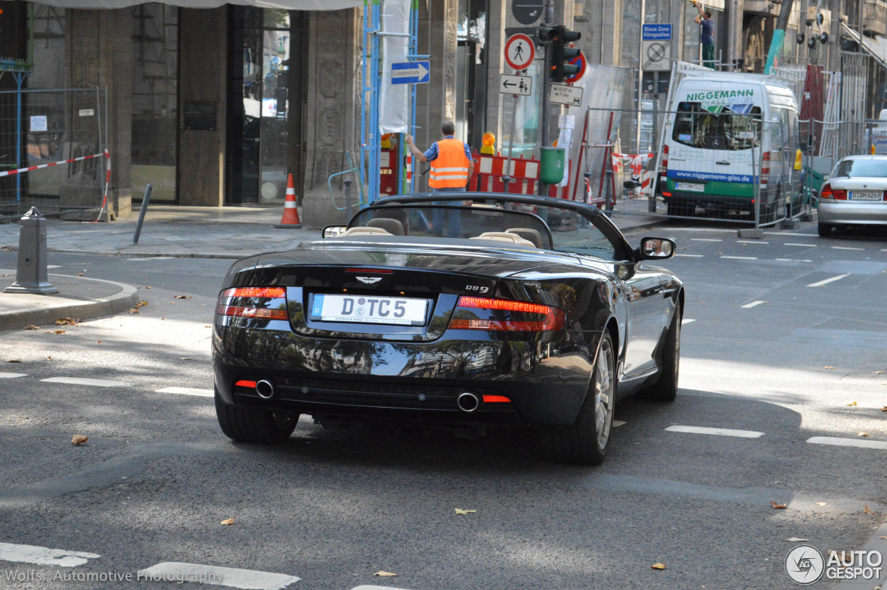 Aston Martin DB9 Volante