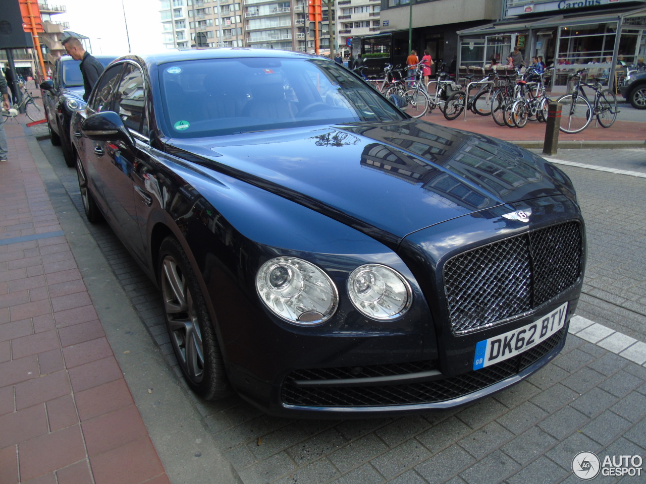 Bentley Flying Spur V8