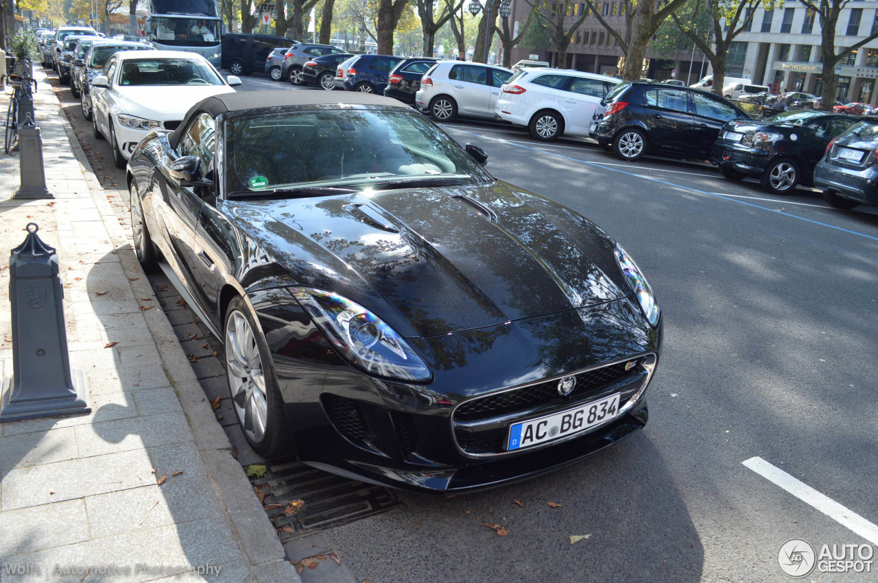 Jaguar F-TYPE S V8 Convertible