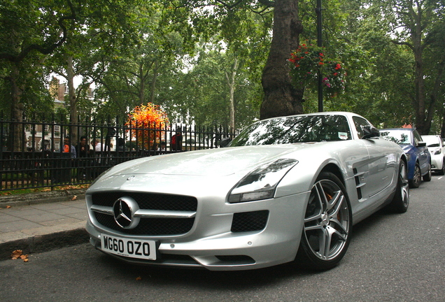 Mercedes-Benz SLS AMG