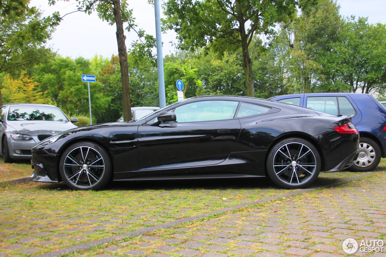 Aston Martin Vanquish 2013