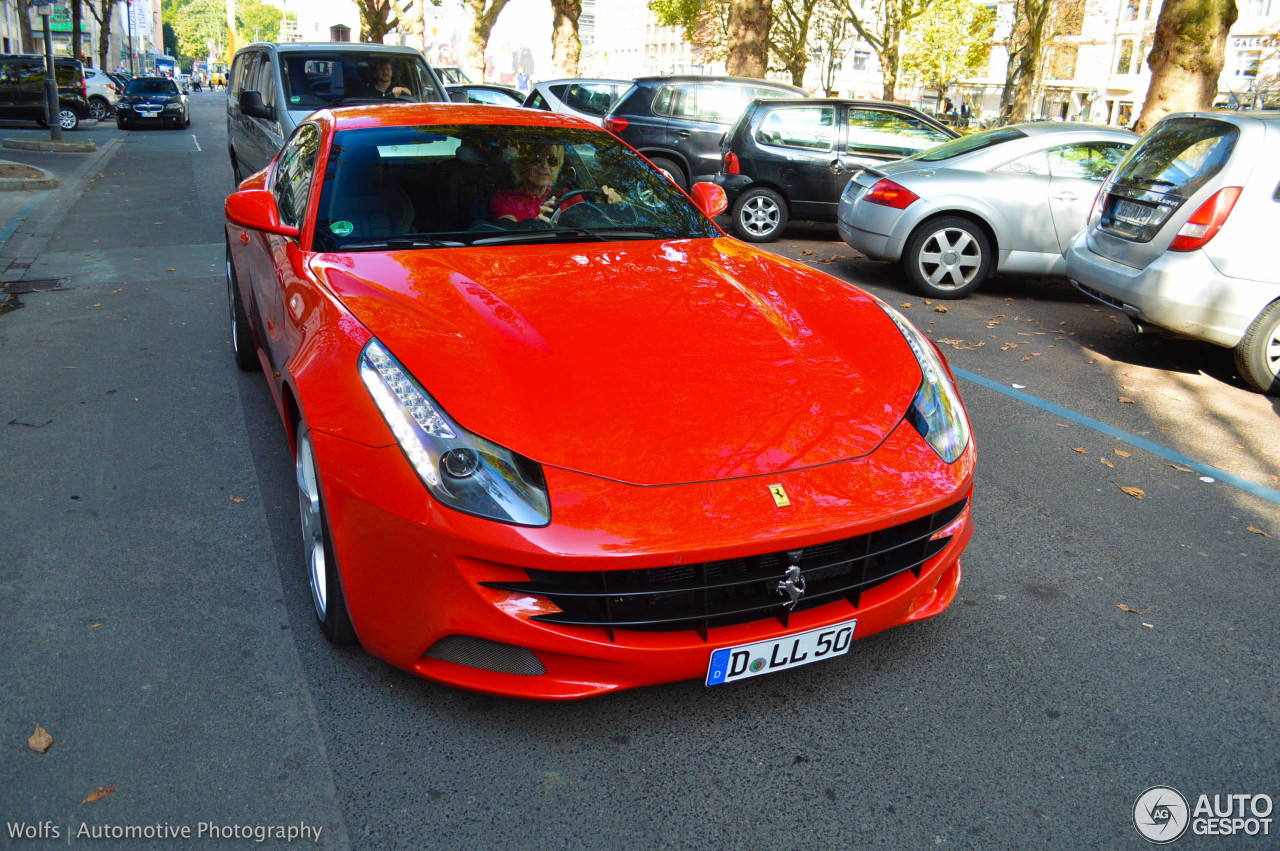 Ferrari FF