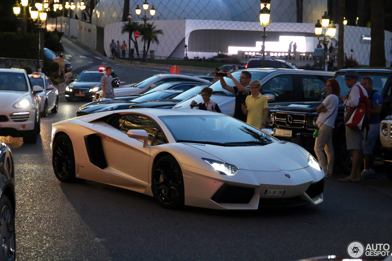 Lamborghini Aventador LP700-4