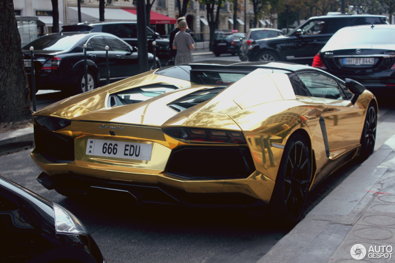 Lamborghini Aventador LP700-4 Roadster