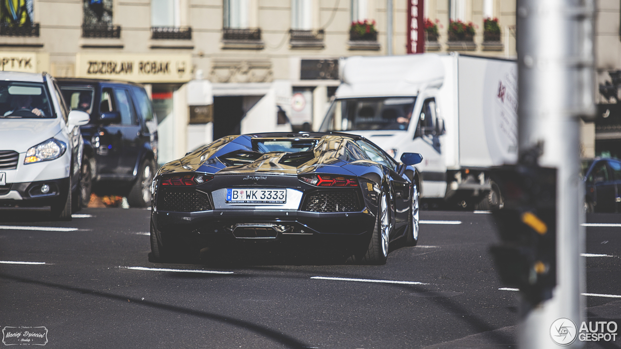 Lamborghini Aventador LP700-4 Roadster