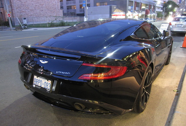 Aston Martin Vanquish 2013