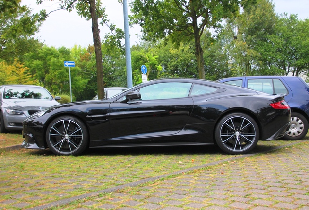 Aston Martin Vanquish 2013